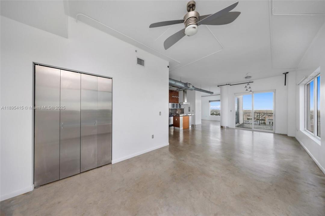 10 SW South River Dr PHI15, Miami, Florida 33130
