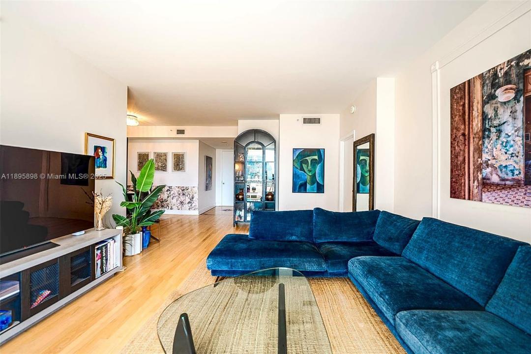 888 Brickell Key Dr 903, Miami, Florida 33131