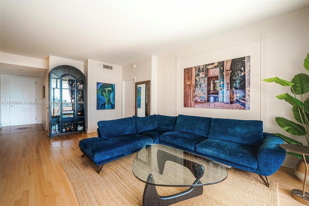 888 Brickell Key Dr 903, Miami, Florida 33131