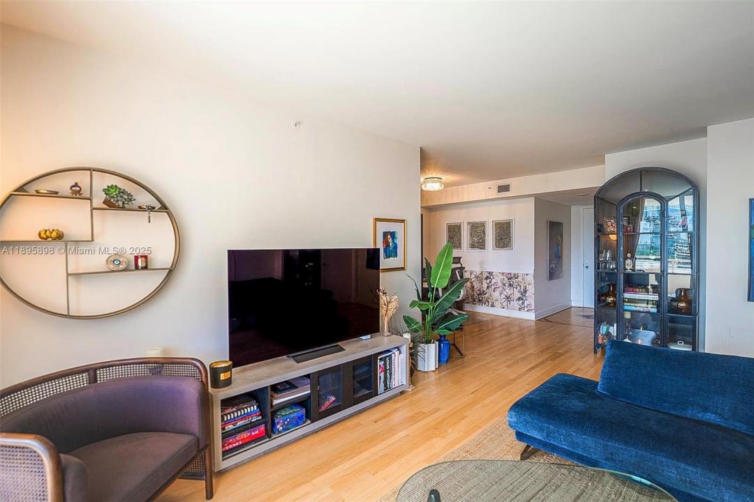 888 Brickell Key Dr 903, Miami, Florida 33131