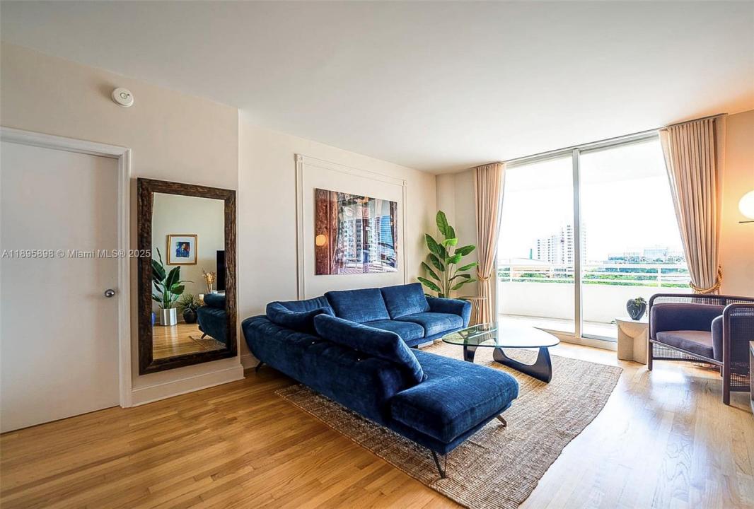 888 Brickell Key Dr 903, Miami, Florida 33131