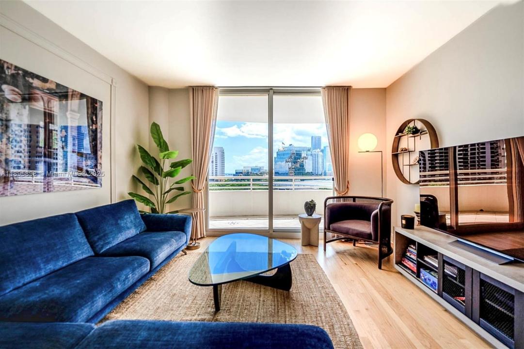 888 Brickell Key Dr 903, Miami, Florida 33131