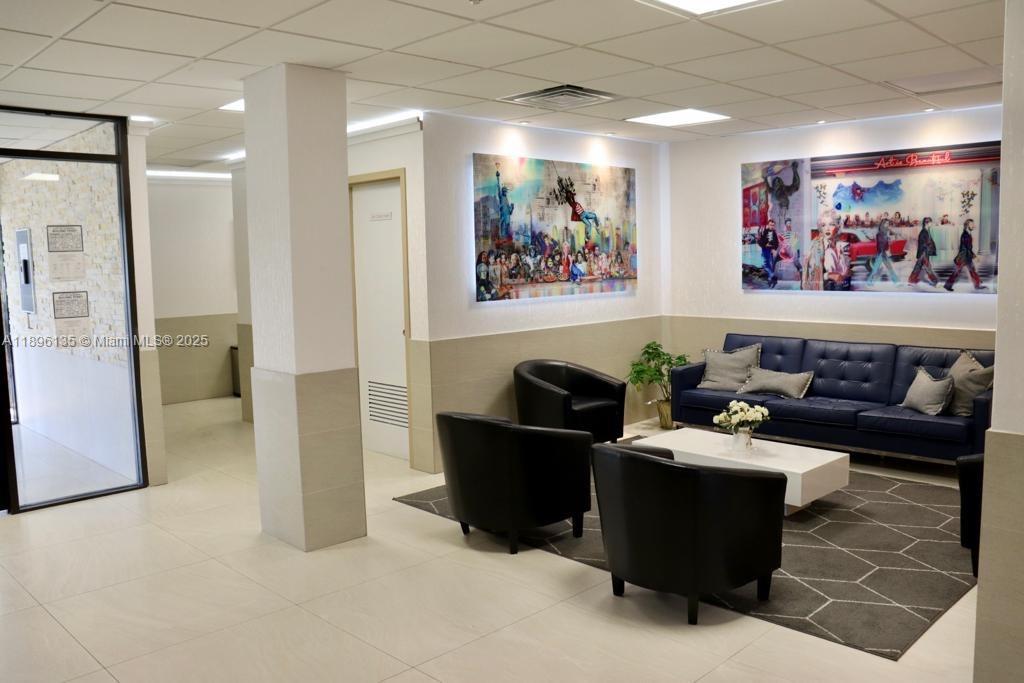 4164 Inverrary Dr 408, Lauderhill, Florida 33319, Amerika Birleşik Devletleri