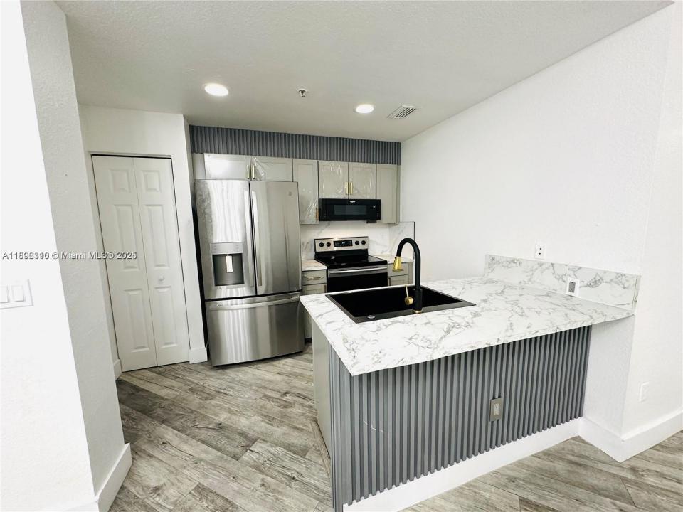1962 Freeport Lane 1962, Riviera Beach, Florida 33404