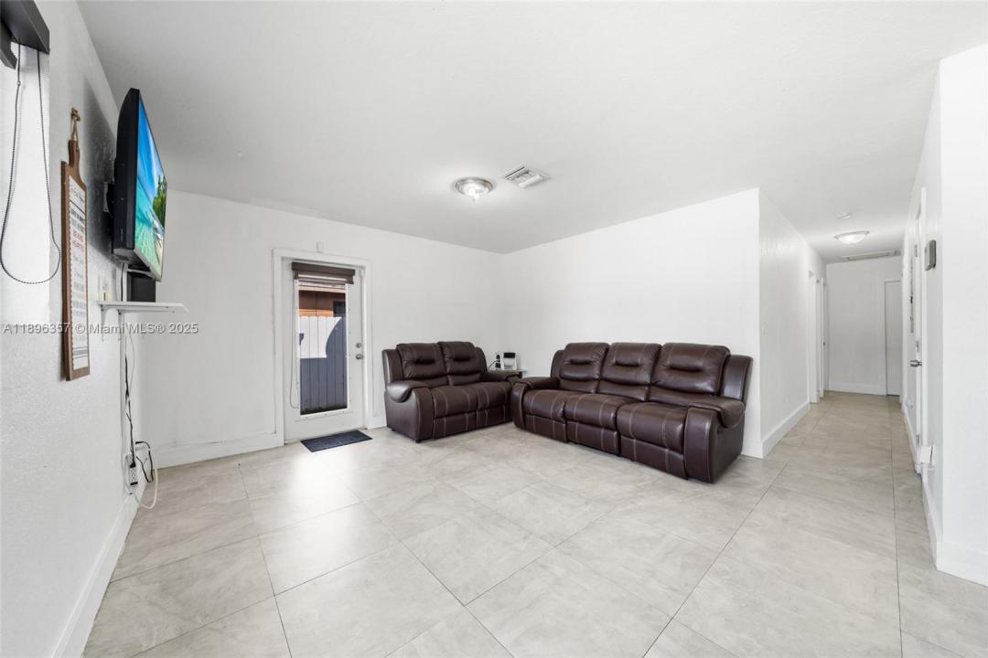 2100 NW 154th St, Miami Gardens, Flórida 33054, Estados Unidos