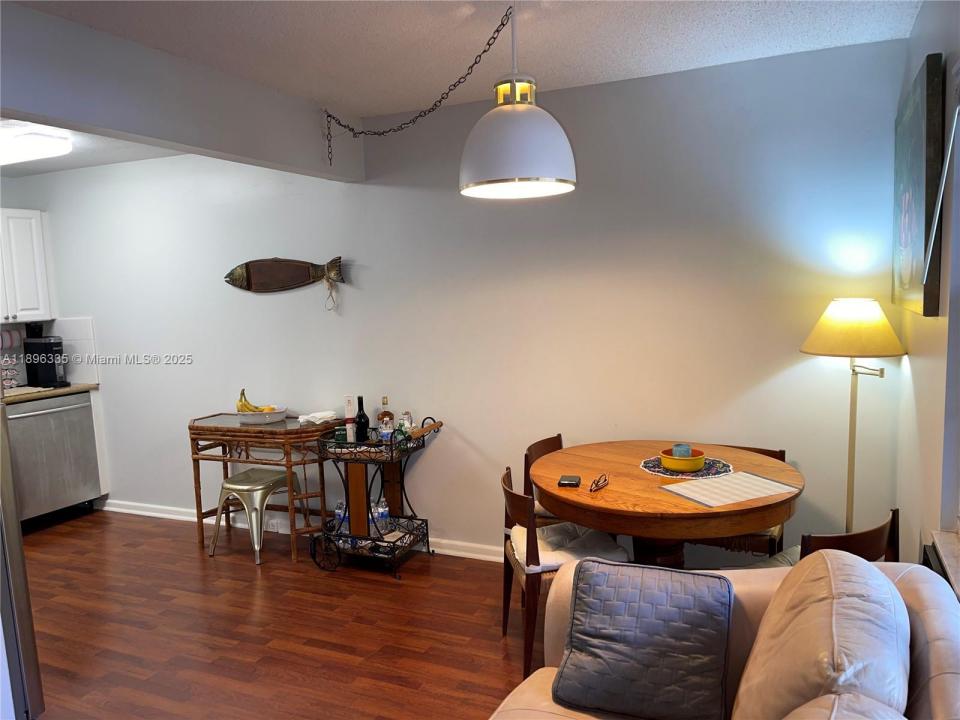 1904 Bermuda Cir G1, Coconut Creek, Flórida 33066, Estados Unidos