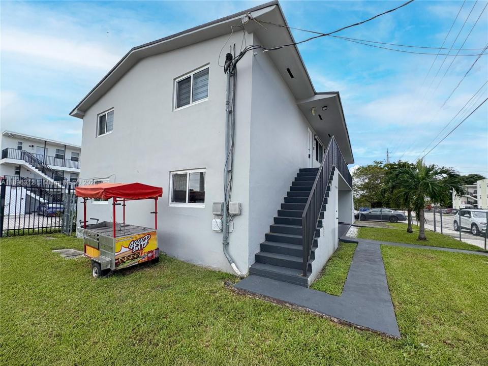 1202 NW 61st St 3, Miami, Floride 33142, États-Unis