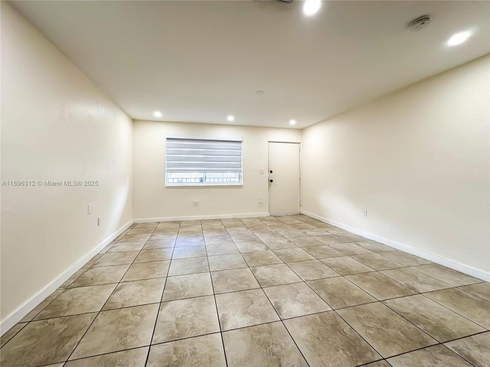 1202 NW 61st St 3, Miami, Floride 33142, États-Unis