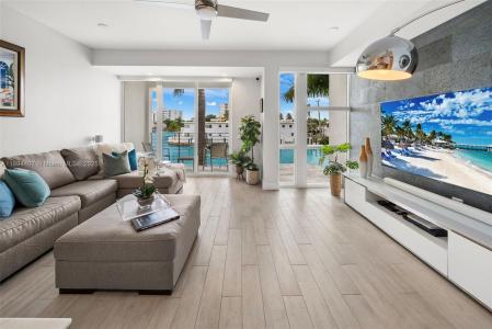 33 N Shore Dr 33, Miami Beach, Florida 33141, USA
