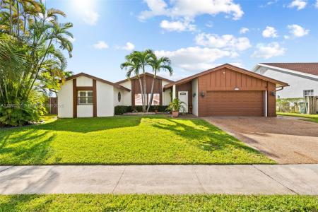 2141 NW 70th Lane, Margate, Florida 33063, USA