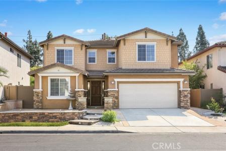 E Brookdale Lane, Anaheim Hills, カリフォルニア 92807, アメリカ合衆国