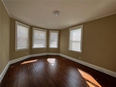 11 Roma Street 1, Bristol, RI 02809, USA