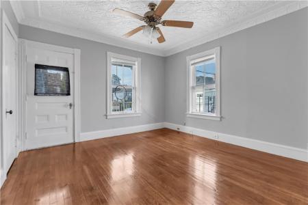 244 Paradis Avenue 2, Woonsocket, Rhode Island 02895, Estados Unidos