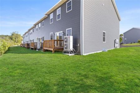 97 Ayda Rose Avenue, West Warwick, Rhode Island 02893, États-Unis
