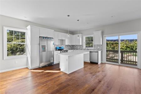 97 Ayda Rose Avenue, West Warwick, Rhode Island 02893, États-Unis
