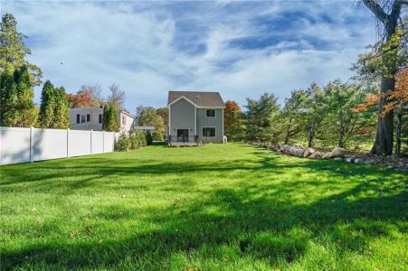 191 Pippin Orchard Road, Cranston, Rhode Island 02921, USA