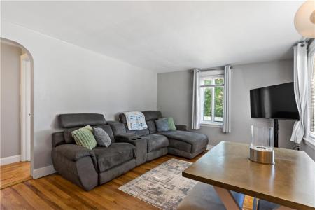 81 Easton Avenue, Warwick, Rhode Island 02888