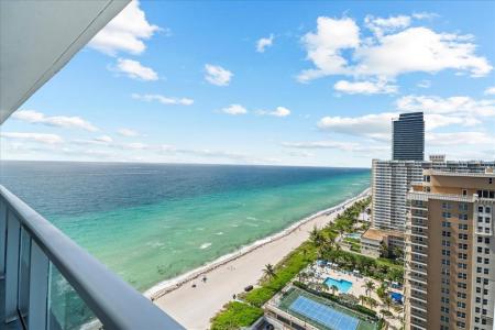 1890 S Ocean Dr PH4, La Mer, Hallandale Beach, Florida 33009