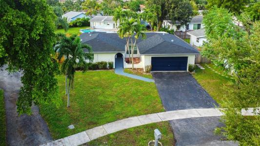7841 NW 46th St, Lauderhill, Florida 33351