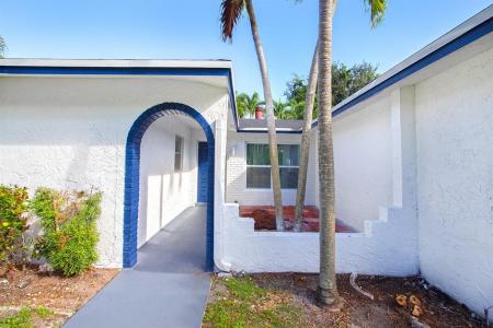 7841 NW 46th St, Lauderhill, Florida 33351
