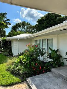 2020 Coral Reef Dr, Lauderdale By The Sea, Florida 33062