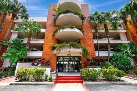 2300 Diana 203, Hallandale Beach, Florida 33009