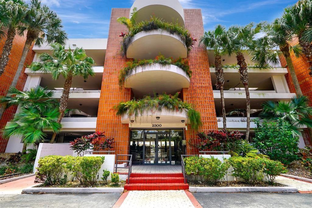 2300 Diana 203, Hallandale Beach, Florida 33009