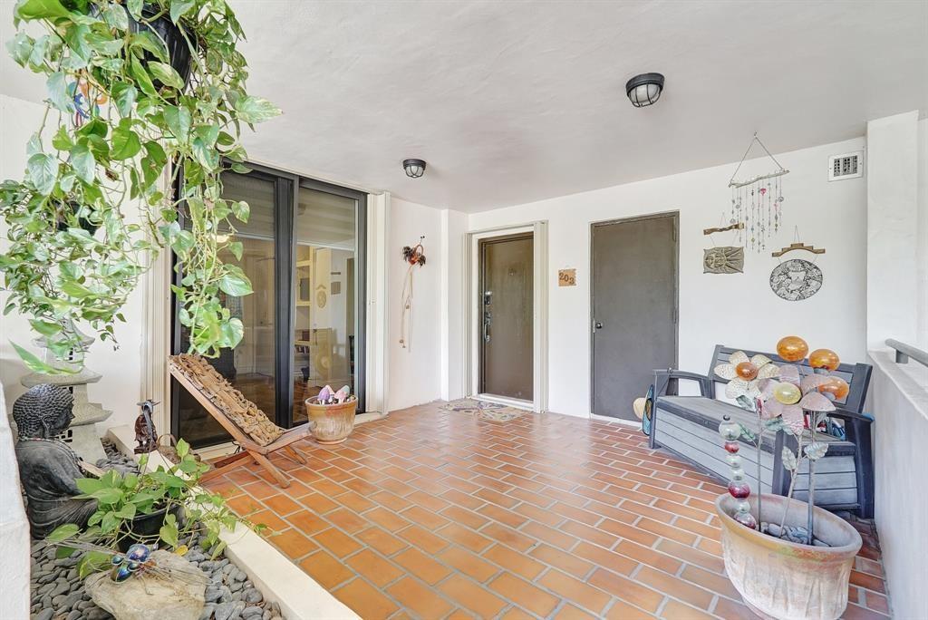 2300 Diana 203, Hallandale Beach, Florida 33009, Estados Unidos