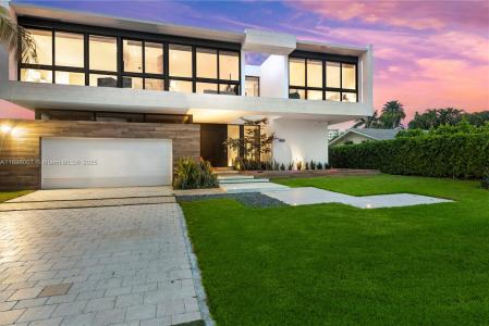 418 Sunset Dr, Hallandale Beach, Florida 33009