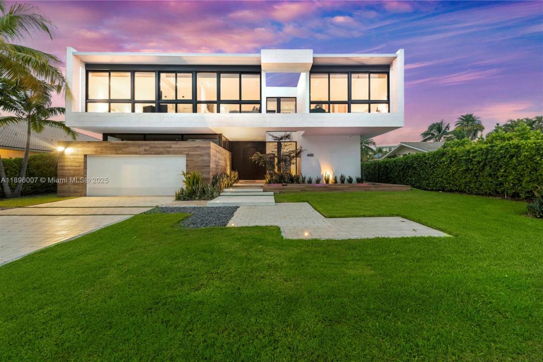 418 Sunset Dr, Hallandale Beach, Florida 33009