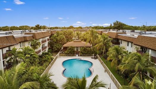 7477 SW 82nd St C117, Miami, Florida 33143, USA