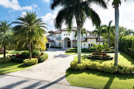 9006 Wendy Lane W, West Palm Beach, Florida 33411