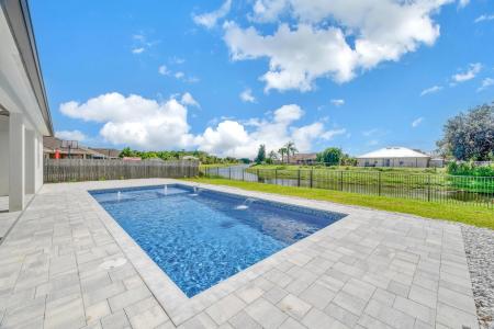 912 SW Bellevue Avenue, Port Saint Lucie, Флорида 34953, Соединенные Штаты