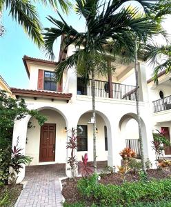 8290 NW 39th Ct 8290, Cooper City, Florida 33024