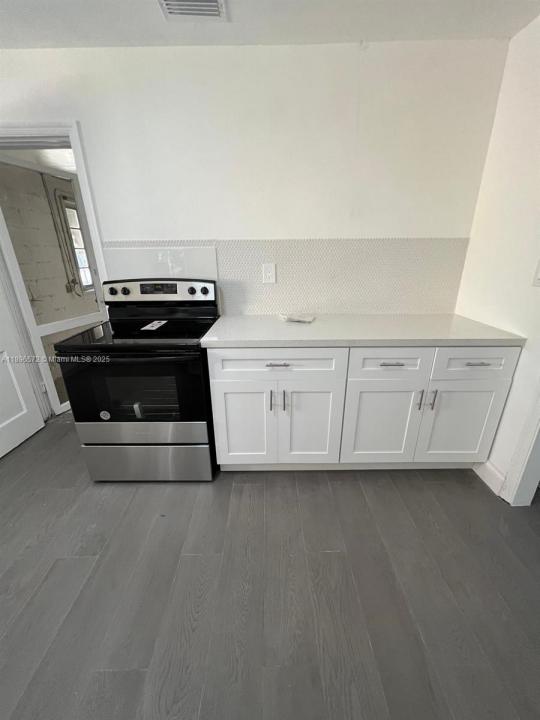 1986 NE 167th St 1986, North Miami Beach, فلوريدا 33162, الولايات المتحدة