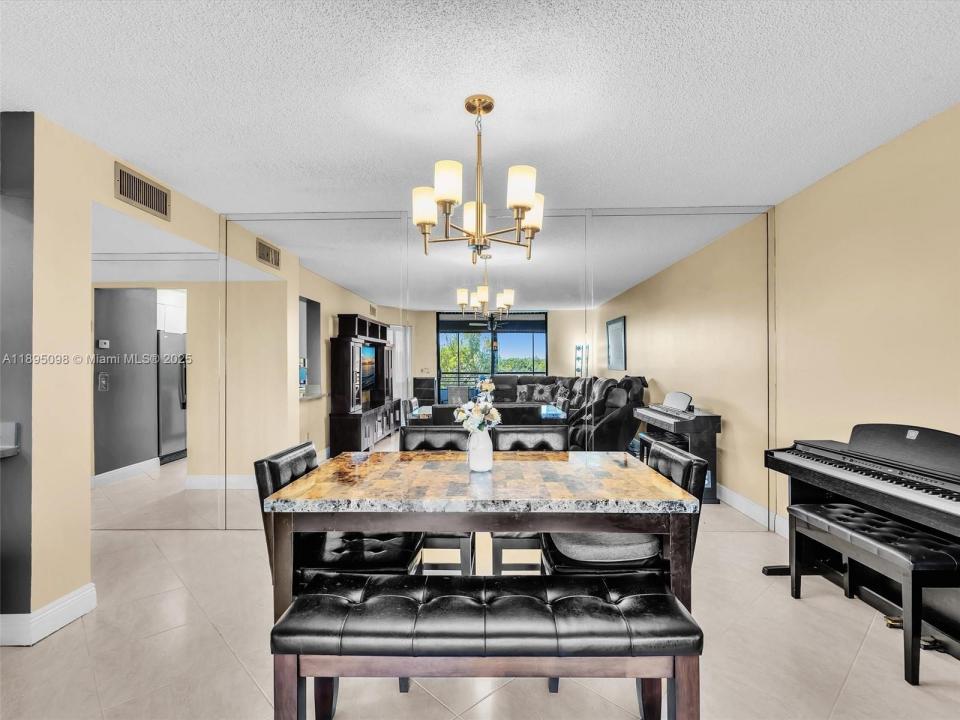 1400 Sheridan St 24J, Hollywood, Floryda 33020, USA