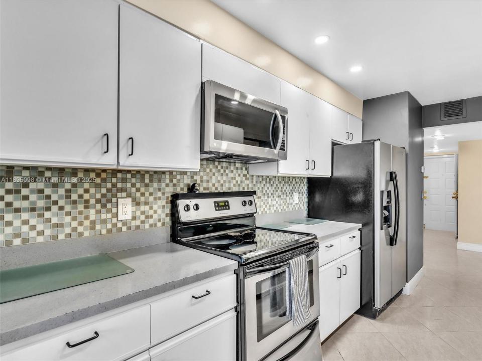 1400 Sheridan St 24J, Hollywood, Floryda 33020, USA