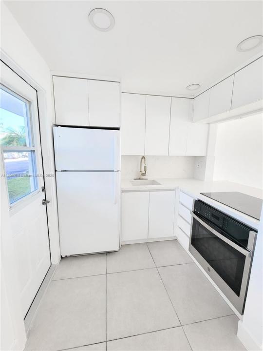 3010 Marcos Dr R110, Aventura, פלורידה 33160, ארצות הברית של אמריקה 