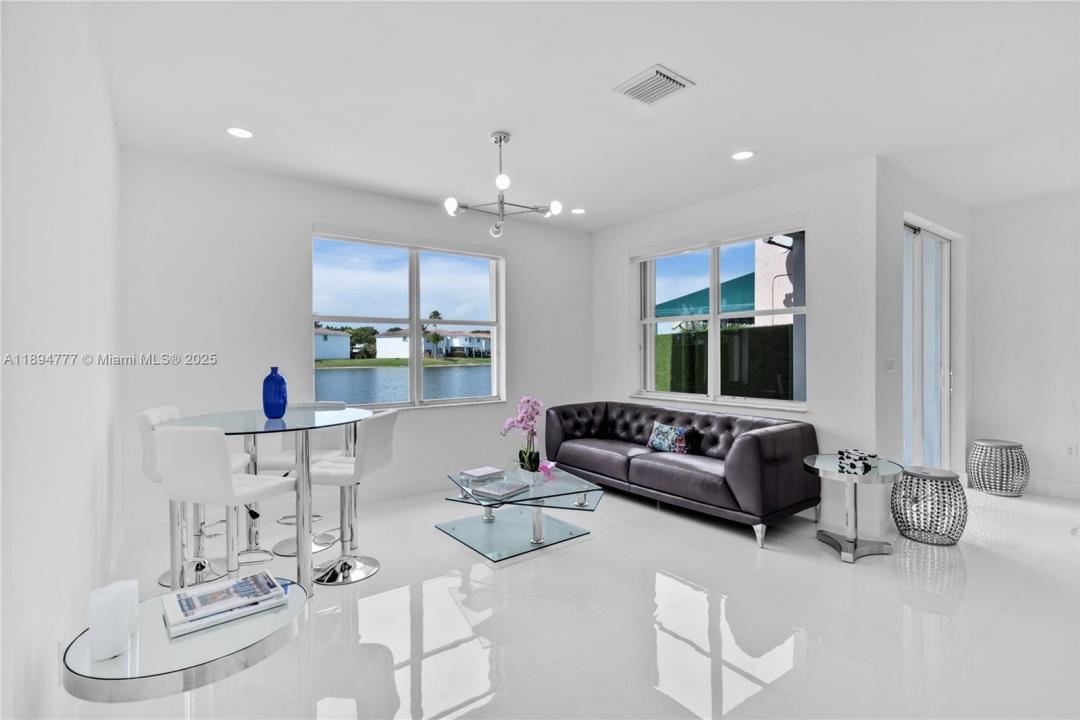 6644 NW 107th Pl, Doral, Florida 33178