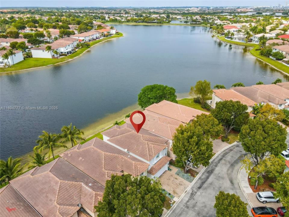 6644 NW 107th Pl, Doral, Florida 33178