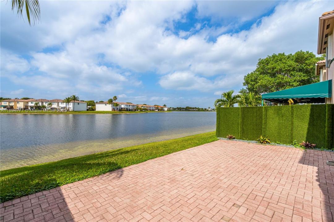 6644 NW 107th Pl, Doral, Florida 33178