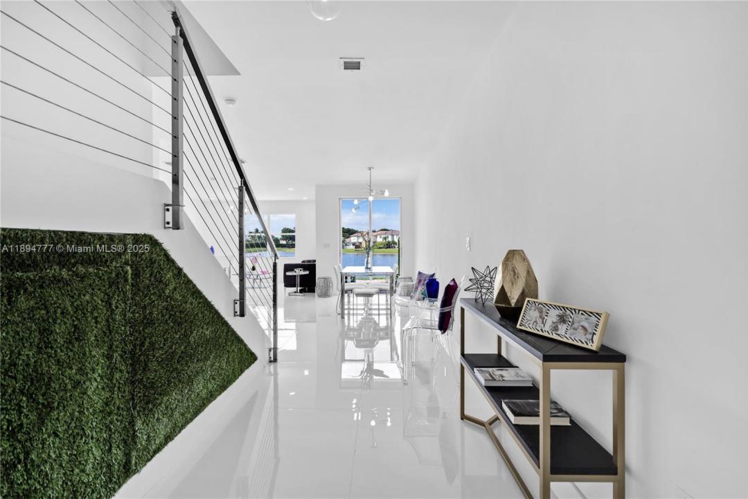 6644 NW 107th Pl, Doral, Florida 33178