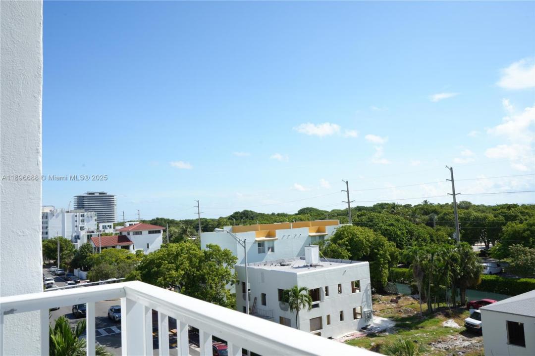 8000 Harding Ave 5F, Miami Beach, Florida 33141