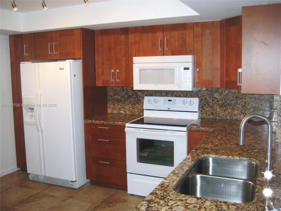 16051 Blatt Blvd 310, Weston, Floride 33326, États-Unis