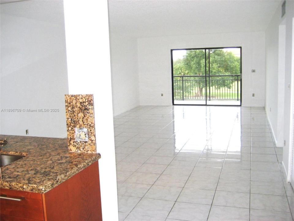 16051 Blatt Blvd 310, Weston, Floride 33326, États-Unis