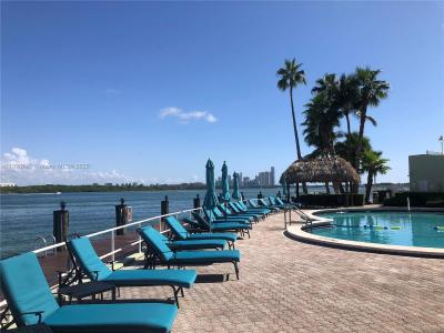 10350 W Bay Harbor Dr 3B, Bay Harbor Islands, Florida 33154, USA