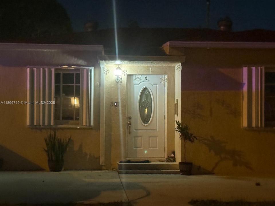 317 E 20th St, Hialeah, فلوريدا 33010, الولايات المتحدة