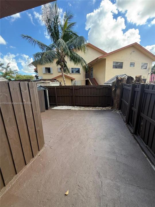 5425 W 24th Ave 16, Hialeah, Флорида 33016, Соединенные Штаты