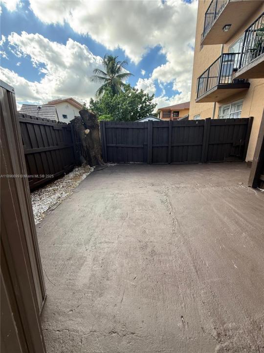 5425 W 24th Ave 16, Hialeah, Флорида 33016, Соединенные Штаты