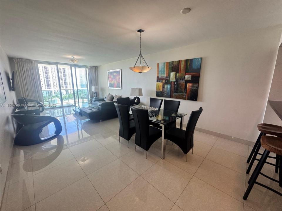 19370 Collins Ave 1427, Sunny Isles Beach, Florida 33160